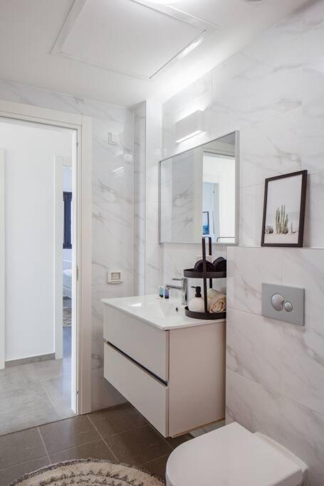 O&O Group- Magical 4Br Apt With Panoramic Sea View Bat Yam Ngoại thất bức ảnh