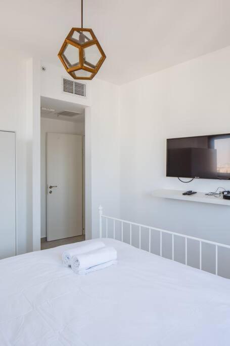 O&O Group- Magical 4Br Apt With Panoramic Sea View Bat Yam Ngoại thất bức ảnh